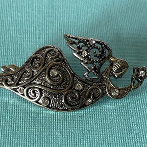 Vintage angel brooch, silver angel pin, rhinestone angel brooch, angel jewelry, Christmas angel, guardian angel Christian jewelry, religious