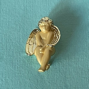 Vintage angel brooch, signed Danecraft angel pin, gold angel brooch, religious jewelry, Christian jewelry, angel jewelry, religious gifts