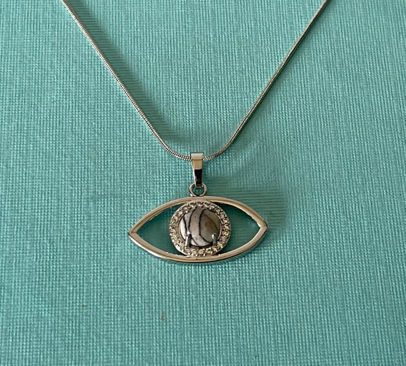 Eye necklace,  howlite eye necklace, 18" eye necklace, stone eye necklace, evil eye protection, lucky eye necklace howlite eye necklace