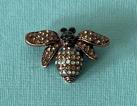 Green and Gold Bee Brooch, Rhinestone Bee Pin, Bee Jewelry  display picture 2