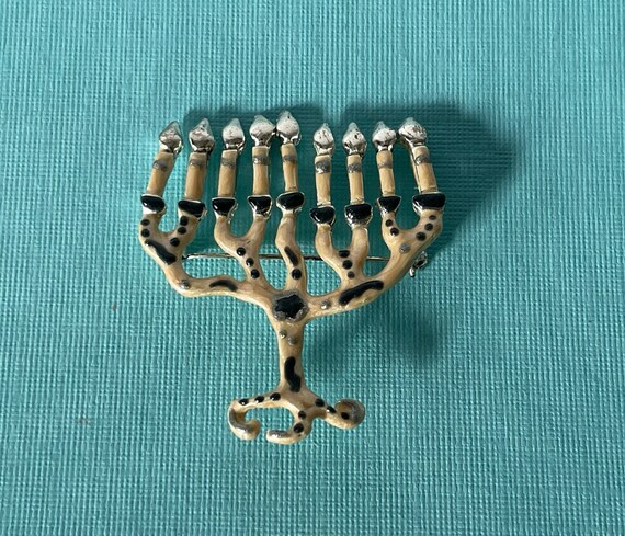 Vintage menorah brooch, Hanukkah brooch, Hanukkah jewelry, menorah pin, Jewish jewelry, Jewish gifts, Hebrew jewelry, candelabra brooch