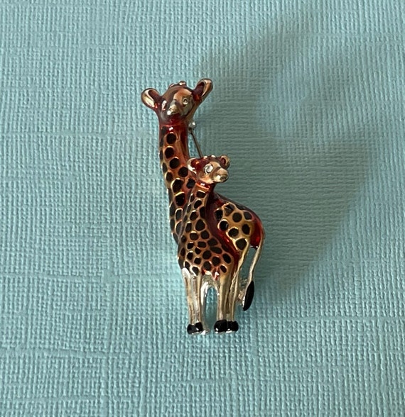 Vintage giraffe brooch, giraffe pin, giraffe jewelry, zoo animal, giraffe brooch vintage, African animals, giraffe brooch, giraffe pins View 4
