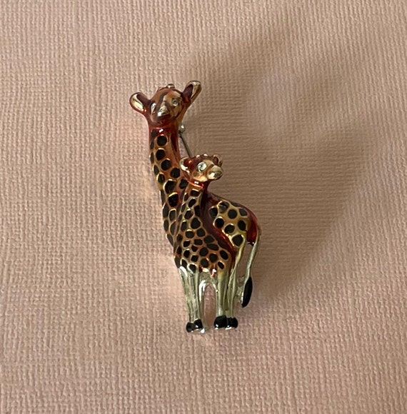 Vintage giraffe brooch, giraffe pin, giraffe jewelry, zoo animal, giraffe brooch vintage, African animals, giraffe brooch, giraffe pins View 3