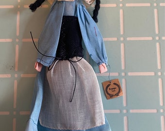 Vintage Pioneer/Colonial Themed Cloth Doll