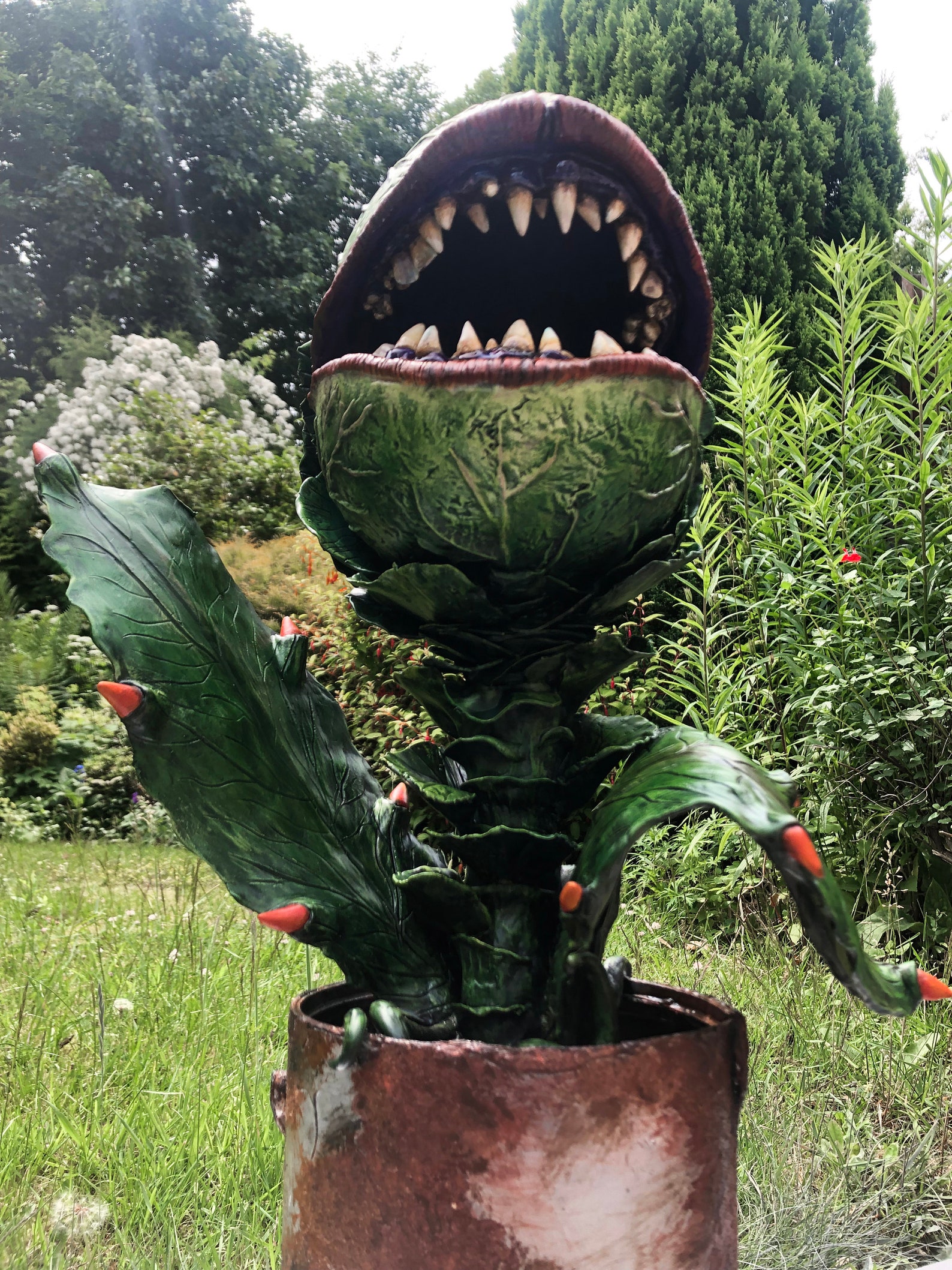 Little Shop of Horrors Man Eating Plant 45cm Sculpture