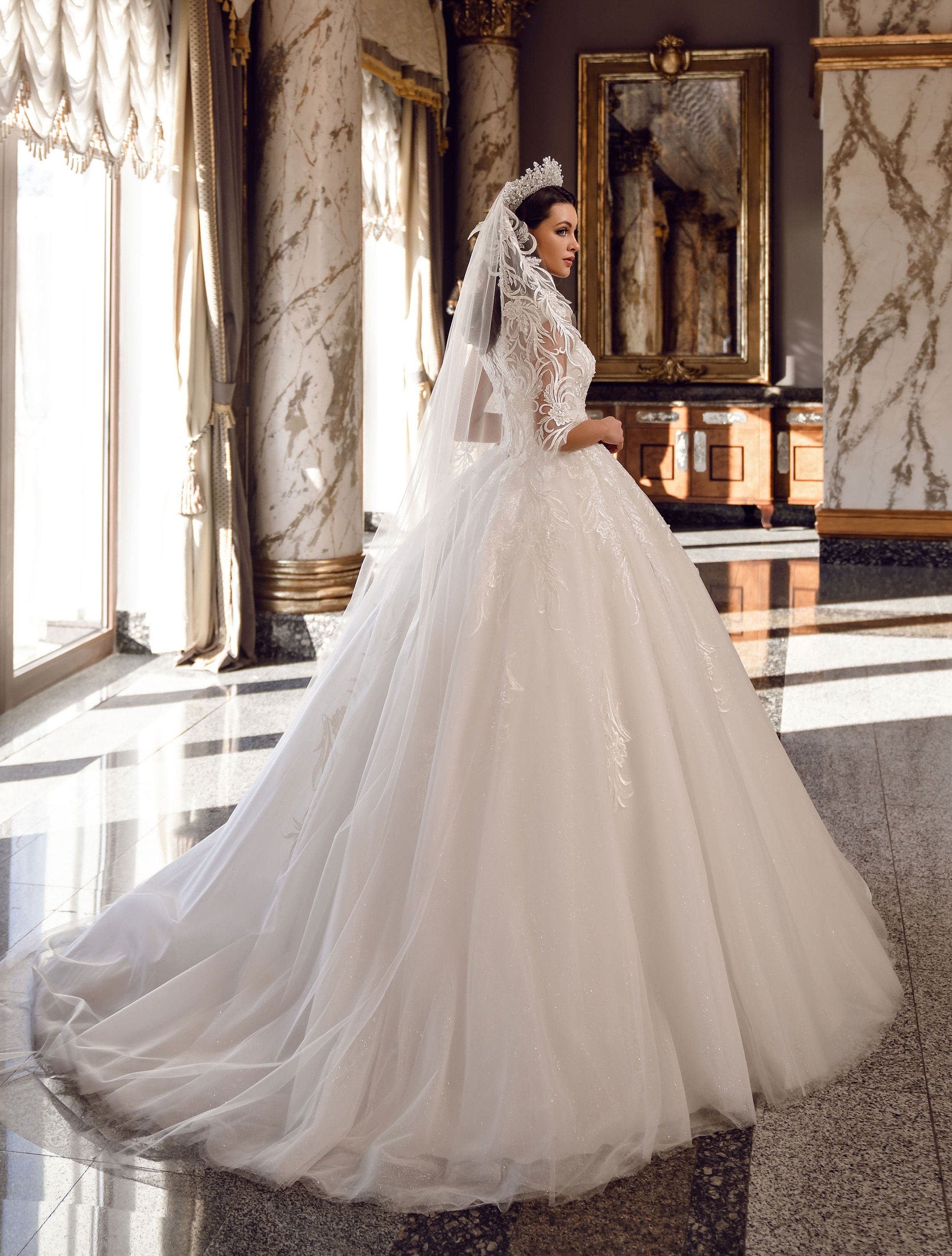 Royal Wedding Dress With Veil,ball Gown Wedding Dress,princess