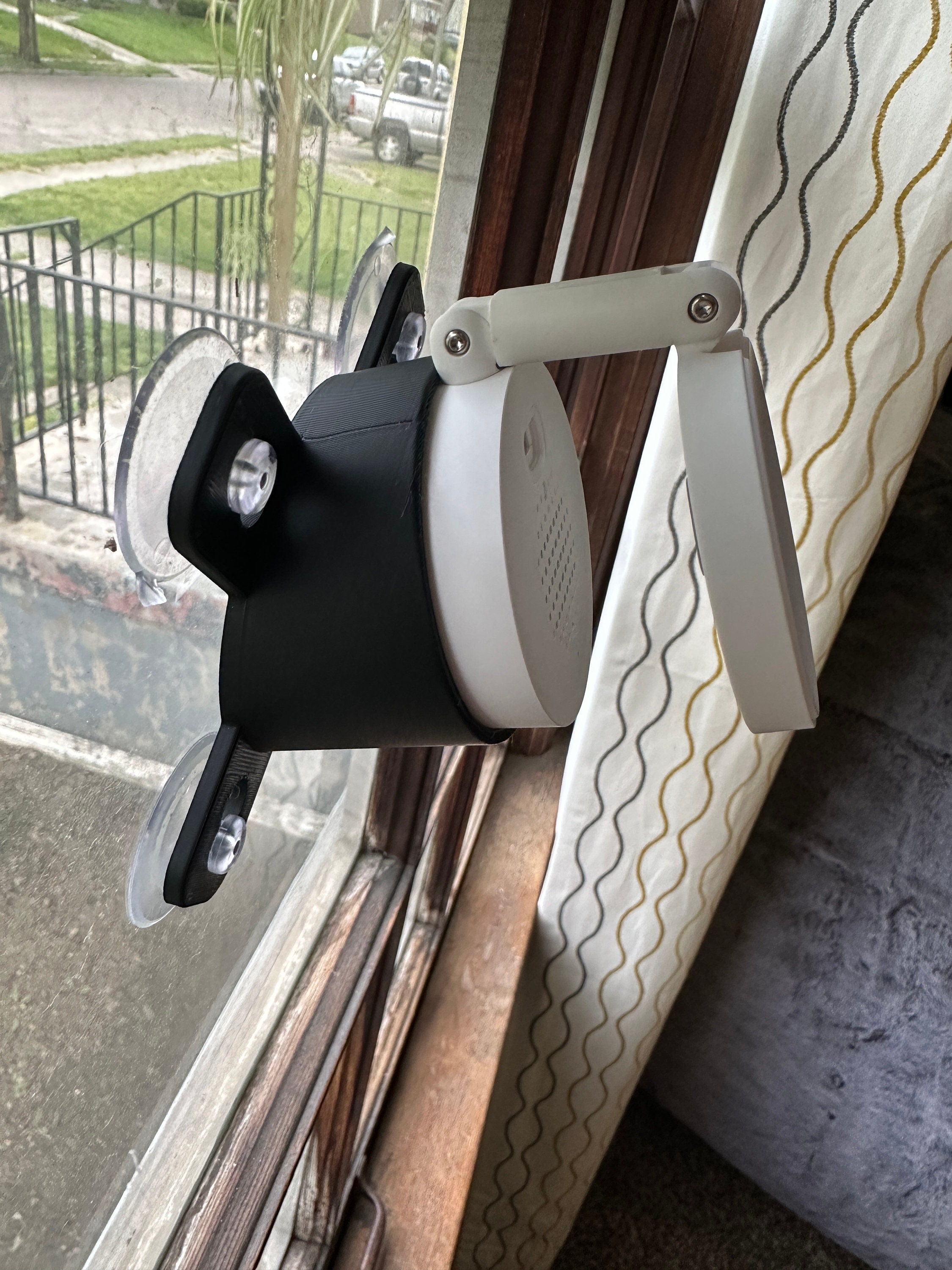 Tapo C120 Window Mount 25 Degree – 3D-Printed Suction Camera Holder – No Drilling – Custom Colors