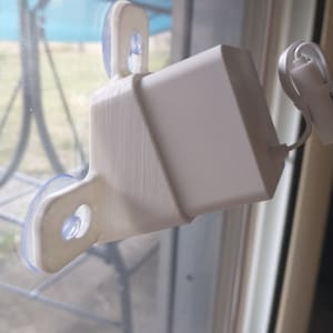 Wyze Cam OG 25 Degree Window Mount