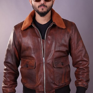 Handgefertigte Herren Aviator A-2 Fliegerjacke Distressed Brown Bomber Lederjacke | Amerikanische Kräfte G1 Bomberjacke aus Echtleder
