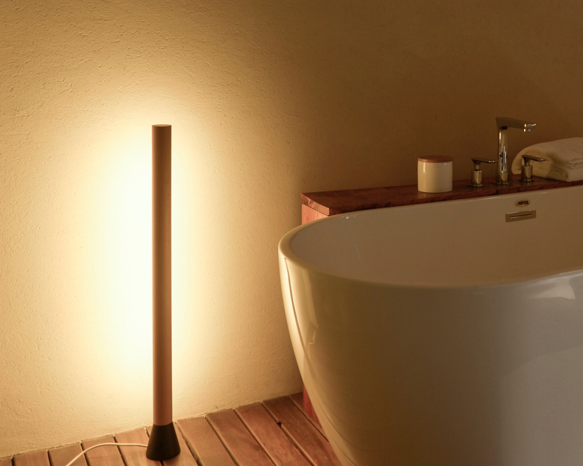 LED-Stehlampe aus Holz Massive Buche und Gusseisensockel | Etsy