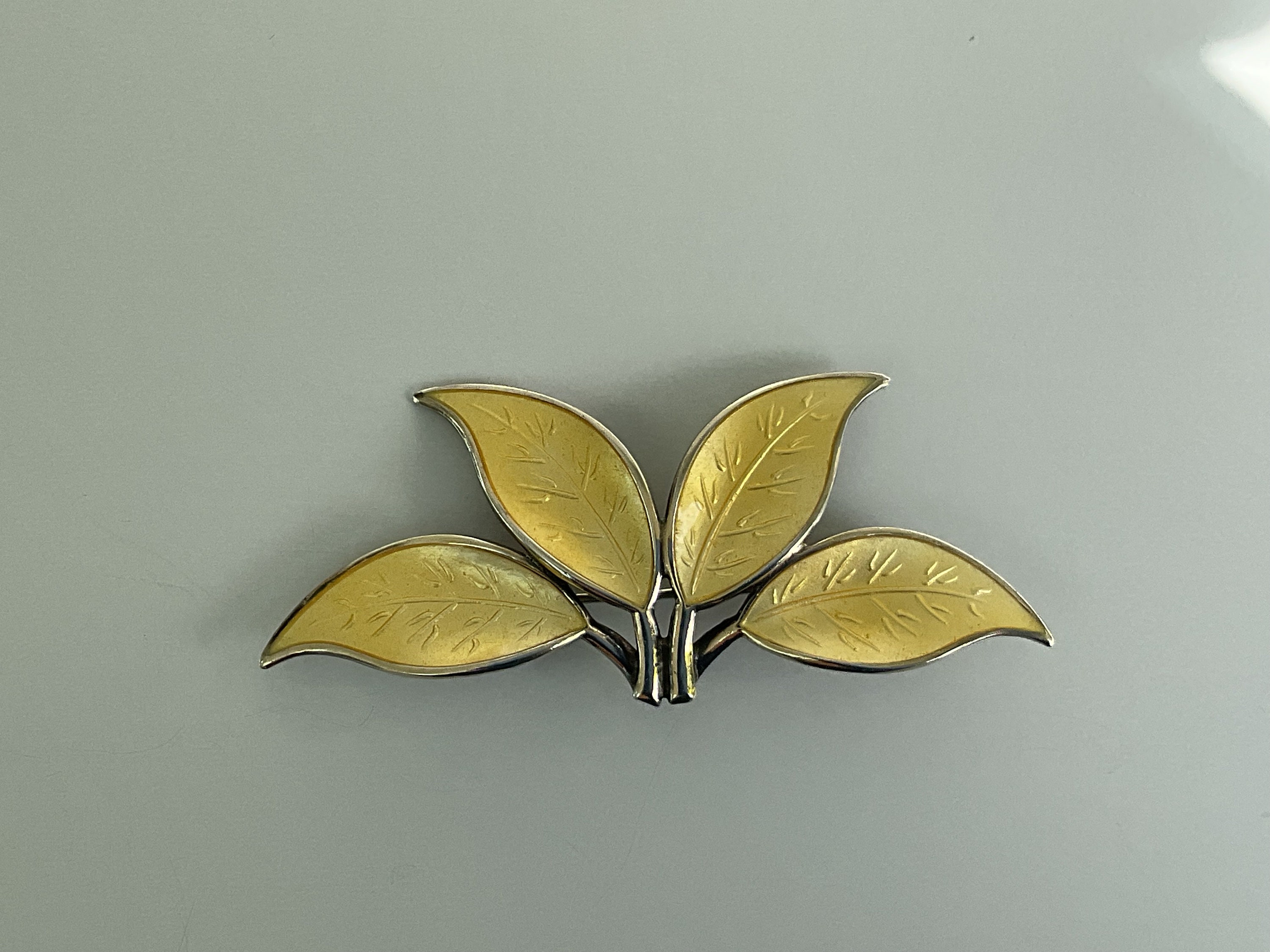 Y02 David Andersen 花型ブローチ 約4.5cm　シルバー Y02 David Andersen 花型ブローチ 約4.5cm シルバー Y02 David