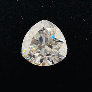 Moissanite Trillion Cut 5 mm Size - Pack of 1 Pc -  Moissanite Loose Stone with GRA certificate - Color D - clarity VVS1