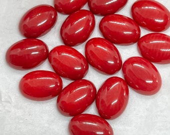 Cabochões de coral 10 x 14 MM, Cabochões de coral vermelho, Cabochões soltos de pedras preciosas. Pacote com 4 cabochões. Cabochões de tamanho de anel. Cabochões de coral tingidos