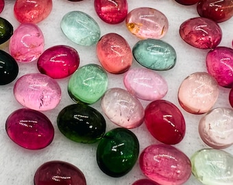 Cabochon ovale di tormalina 9 x 7 mm, cabochon sfusi di pietre preziose di tormalina, cabochon multi tormalina. Origine miniere del Congo.