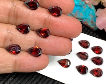Granaat Peer Faceted 7x9 mm maat Geslepen Steen - Code #G25 - Pak van 4 stuks -Natuurlijke Granaat Losse Steen - AAA Kwaliteit Stenen
