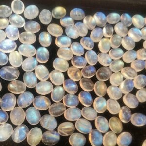 7X9MM Oval Rainbow Moonstone Smooth Cabs, Pack van 6 Pc. Good Quality Cabochons Code AAA50