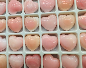 Cabujones de concha de reina en forma de corazón • Tamaño de 8 mm • Paquete de 5 piezas • Calidad AAA • Parte trasera plana • Cabujones de concha de reina