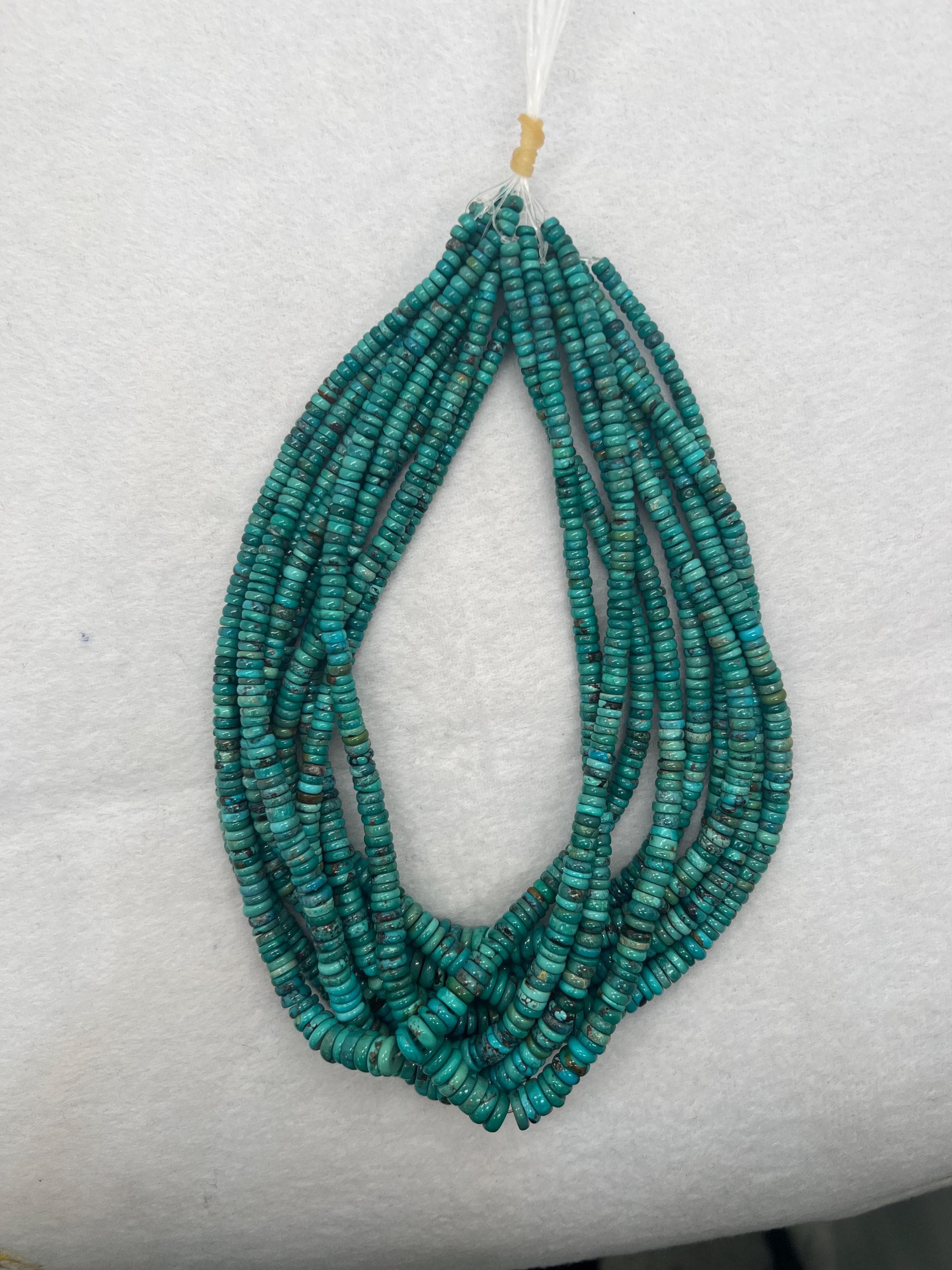 ターコイズラウンド 4-8 mm サイズ - 最高品質の天然ターコイズビーズ