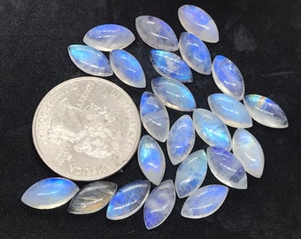 Maansteen 6 x 12 mm, regenboogmaansteen cabines voor marquise, set van 7 stuks. Maansteen van goede kwaliteit , Herkomst India , Maansteen marquisevorm