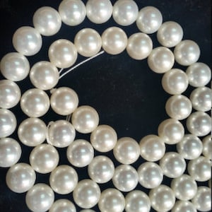 8MM White Shell Pearl Round Beads, Good Quality Pear for Necklace. Beatuifull off white
