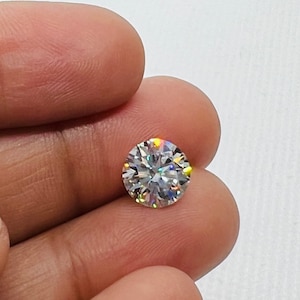 7MM white Moissanite faceted round , Pack of 1 PCs, Moissanite faceted with GRA certificate, weight 1.00 carat, color-D, clarity VVS1