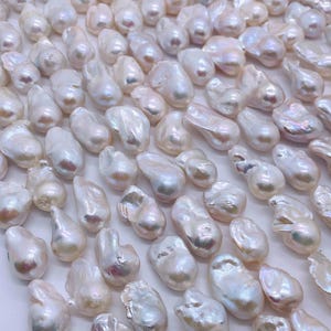 Freshwater Pearl Baroque Beads- Size 20-24 mm -  AAA Quality - Length 40cm - Pearl  Baroque Beads