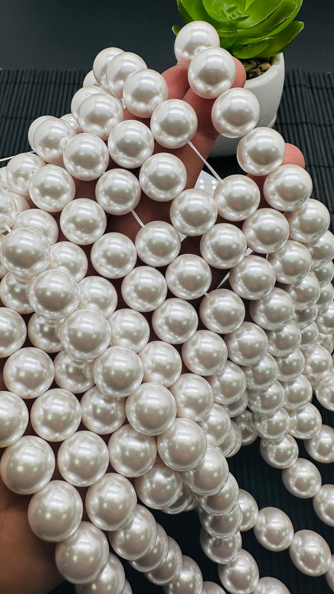 Shell Pearl Round White Shell Pearl Round Beads - 12/ 14 Mm Size - AAA Quality- 40 Cm ...