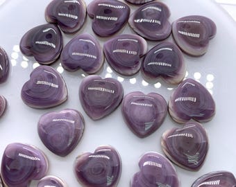 Cabochon a forma di cuore in conchiglia di quahog Wampum da 12 mm • Confezione da 1 pezzo • Qualità AAA • Cabochon in conchiglia di quahog naturale • Fondo piatto
