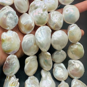 Pearl Flat Baroque beads 24-25x 30-35 mm - AAA Quality -Natural Pearl Baroque- Length 16&quot; - Very Fine Quality