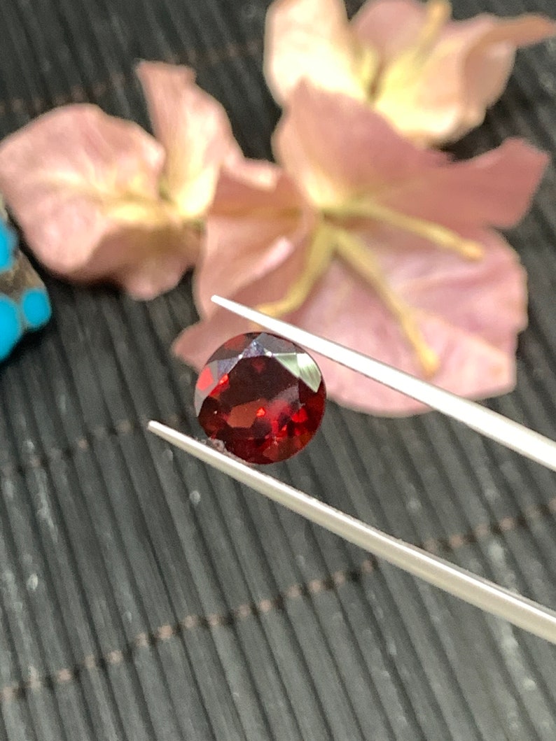AAA Quality Stones- Pack of 1 Piece Code #G8 Garnet Round Faceted 9 mm size B -Garnet Cut Stone -Natural Garnet Loose Stone