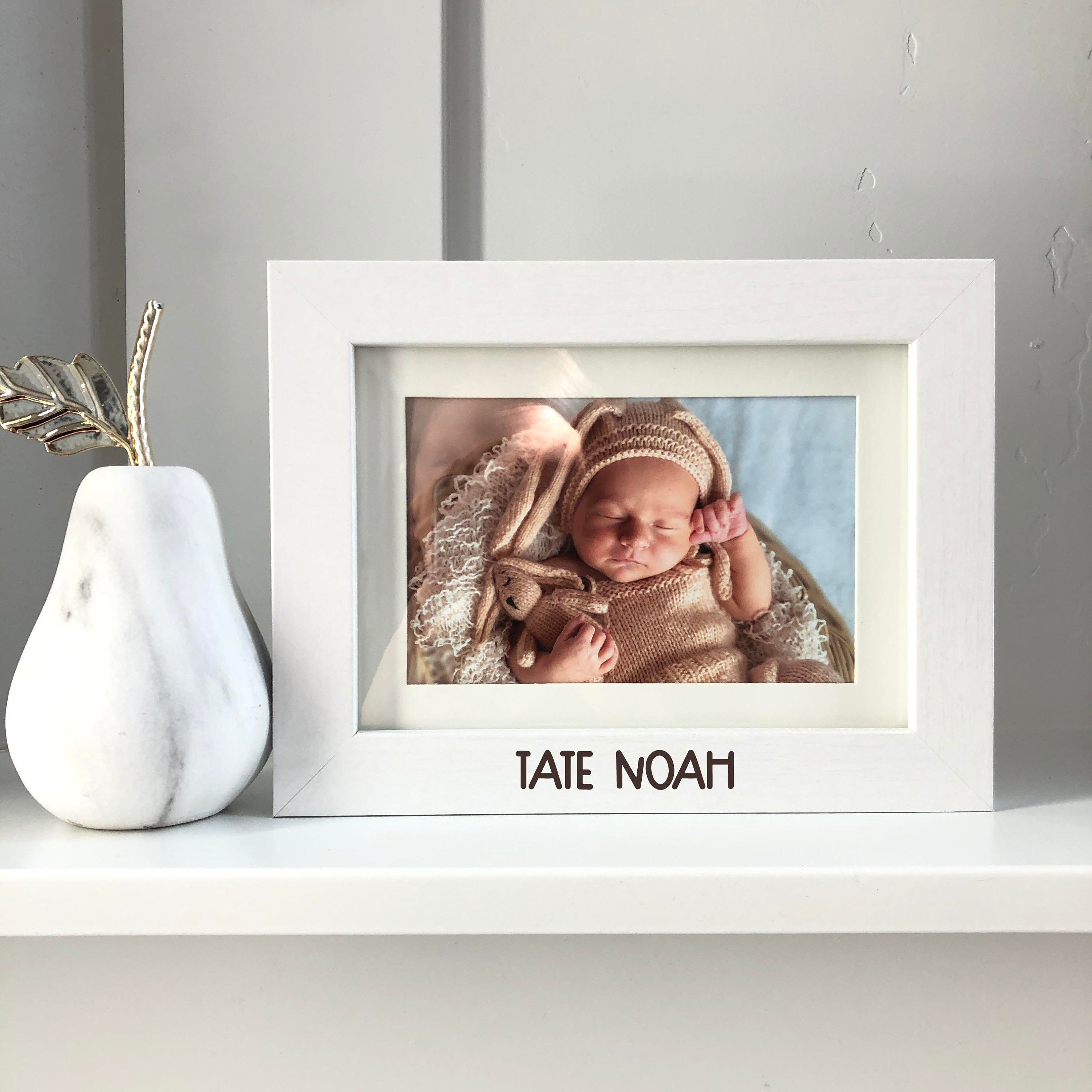 Name Picture Frame, Personalized Name Picture Frames, Engraved Picture Frame, Name Frames, Gift to Mom, Gift to Grandma