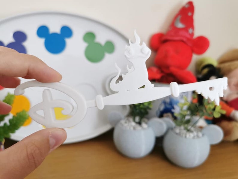 Disney Store Inspired Key Bruni Frozen 2
