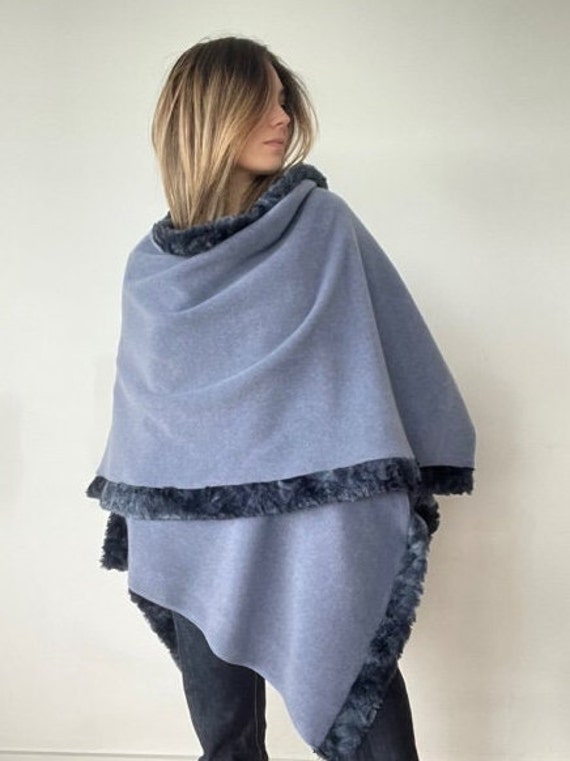 WOMEN'S FLEECE PONCHO