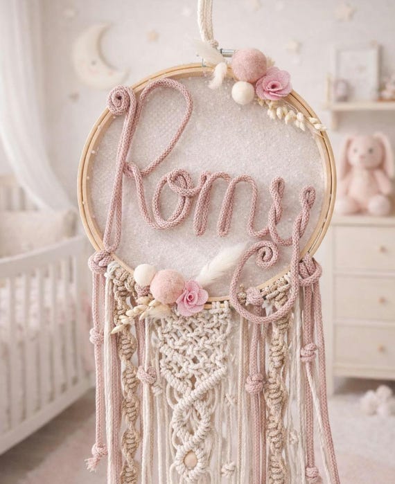 Dreamcatcher with lace and name