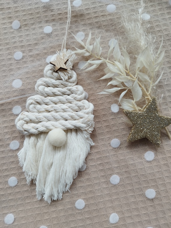 Christmas pendant, macrame Santa Claus