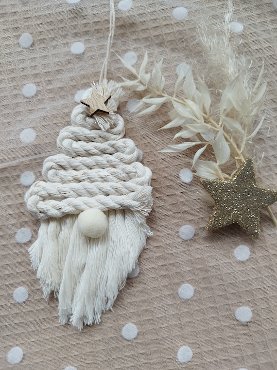 Christmas pendant, macrame Santa Claus