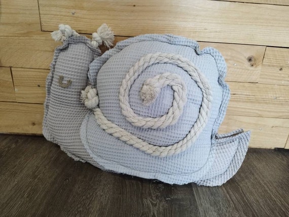 Cuddly pillow, decorative pillow, snail