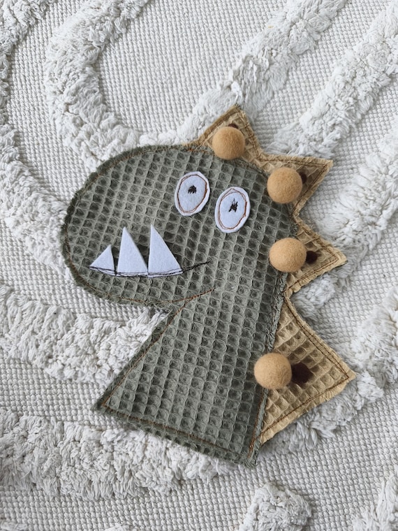 Dino appliqué for school cone or pillow to sew on yourself.