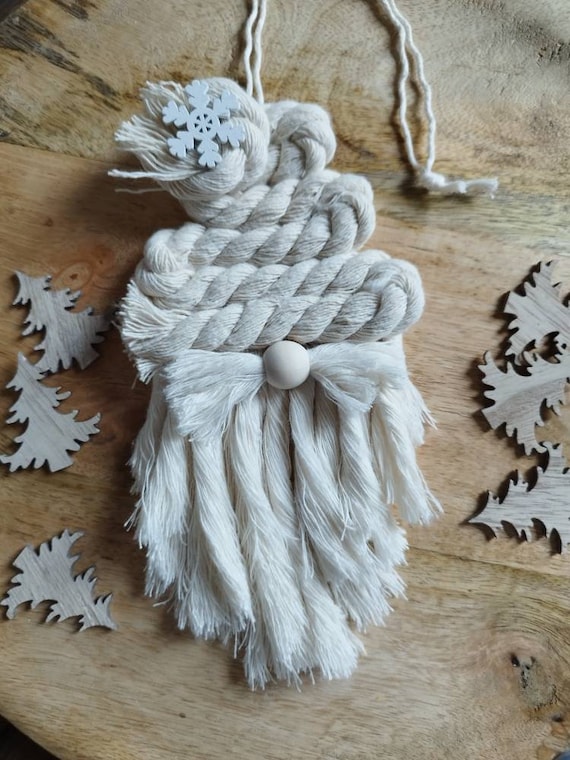 Christmas pendant, macrame Santa Claus