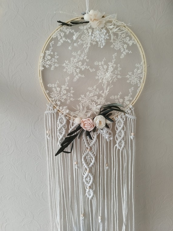 Dream catcher with macrame