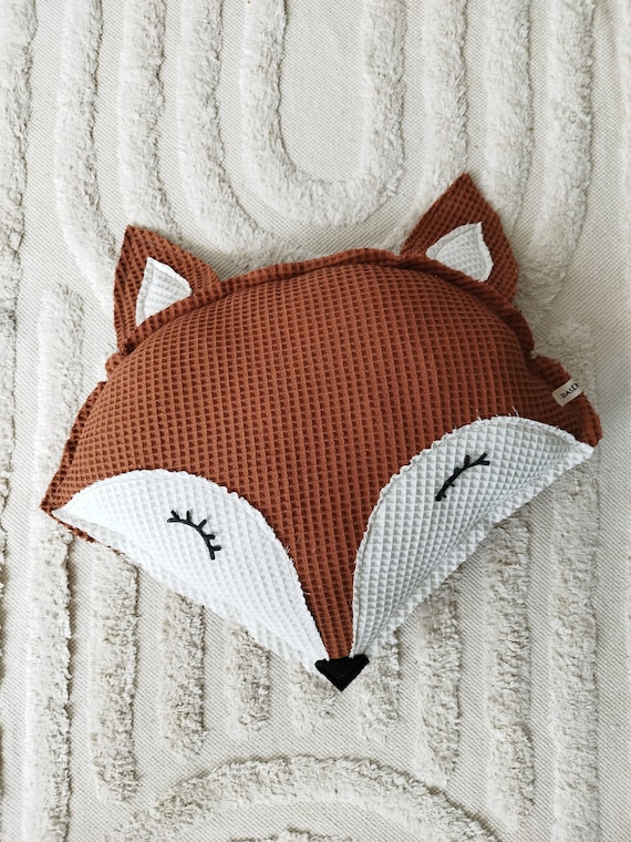 Fox pillow to cuddle, as a gift or simply as a decorative pillow for the child's room.