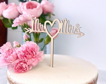 Mr and Mrs Wedding Wood Cake Topper With Arrow and Heart - Mr + Mrs Cake Topper - Wedding Cake Topper - Mr & Mrs Cake Insert