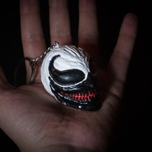 Keychain Anti-Venom