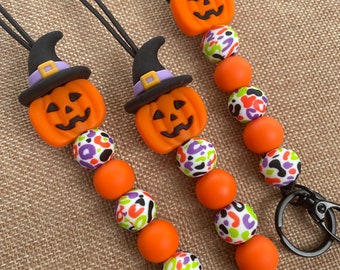 Halloween Pumpkin Jack-O-Lantern with witch hat!  Silicone beaded lanyard for teachers, students, counselor, therapist for badge, ID, keys!