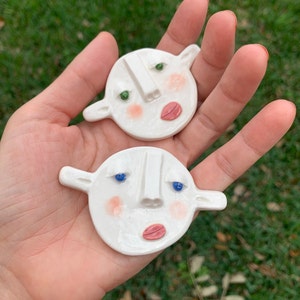 Ceramic Face Shape Pin, Ceramic Brooch, Ceramic Jewellery, Cute Jewelry for Teens, Smiling Face Brooch, Cute Badge, Porcelain Brooch