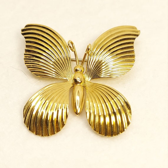 Vintage Signed Krementz Textured Butterfly Brooch, Gold  display picture 2