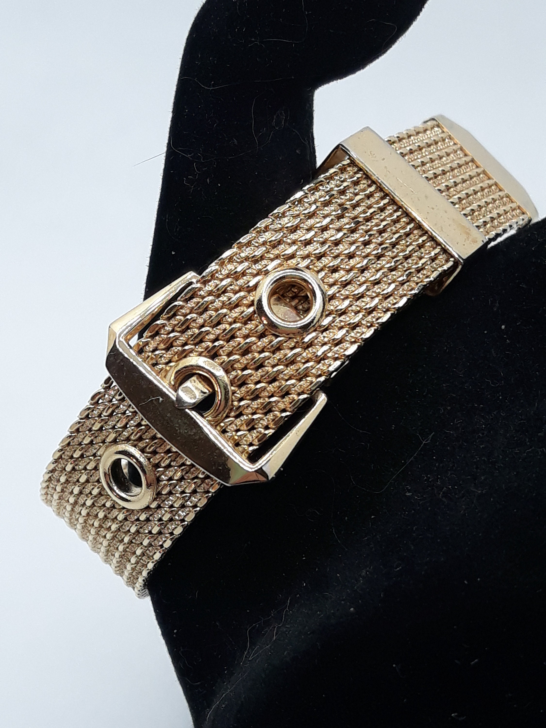 Vintage Signed 1976 Avon Mesh Belt Buckle Bracelet, Gold  display picture 1