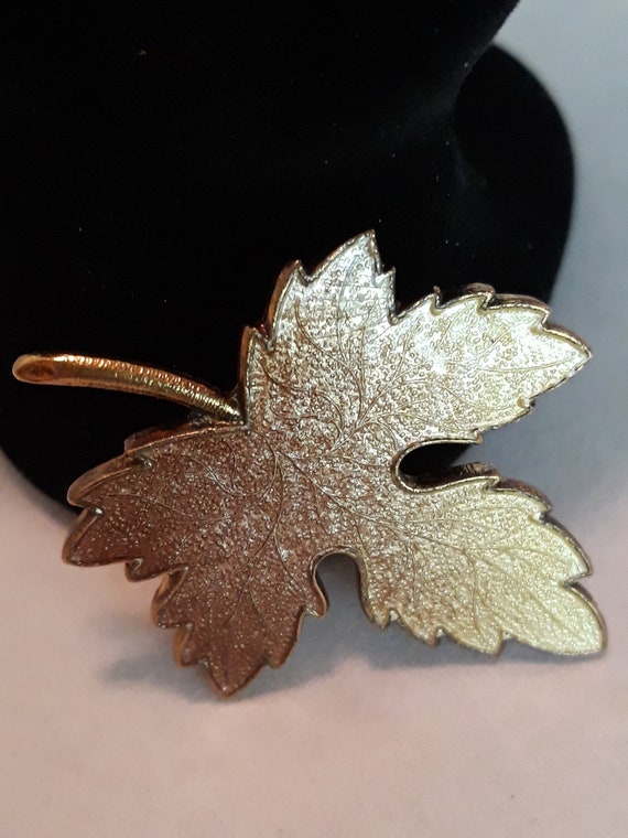 Vintage Guilloche Enameled Maple Leaf Brooch/Pin,… - image 3