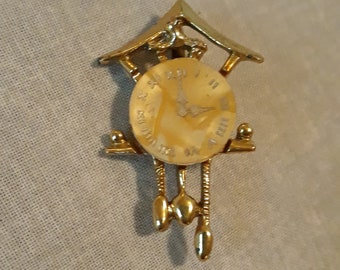 Vintage 1981 Cute Cuckoo Clock Tie Tack pin. new old stock Vintage 1981 Cute Cuckoo Clock Tie Tack pin. new old stock