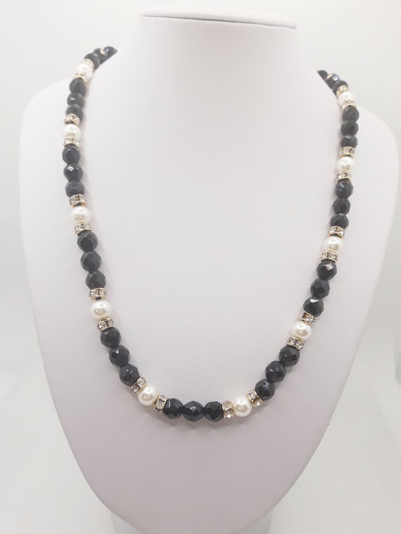 Vintage Hobe Faceted Black Glass and Faux Pearl N… - image 1